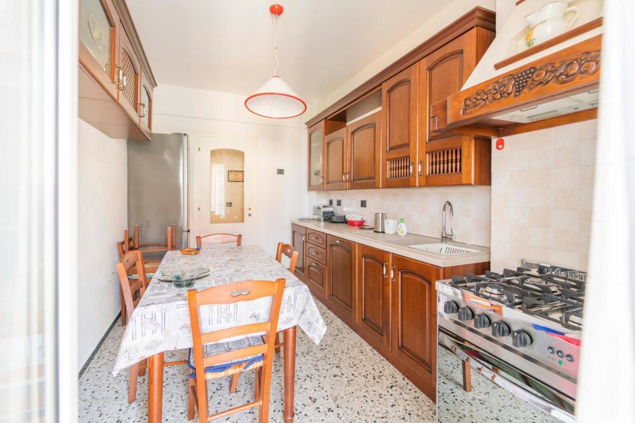 Casa Via Della Chiusa: Centrally Located with Beach Access and Free Parking Sestri Levante Exterior photo